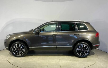 Volkswagen Touareg III, 2015 год, 1 999 000 рублей, 10 фотография