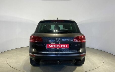 Volkswagen Touareg III, 2015 год, 1 999 000 рублей, 7 фотография
