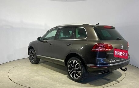 Volkswagen Touareg III, 2015 год, 1 999 000 рублей, 9 фотография