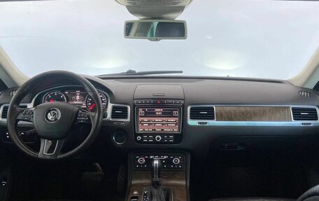 Volkswagen Touareg III, 2015 год, 1 999 000 рублей, 17 фотография