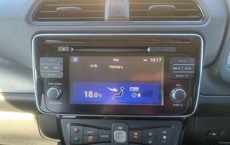 Nissan Leaf II, 2017 год, 1 590 000 рублей, 24 фотография