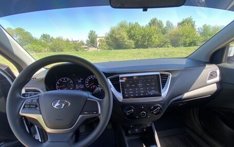 Hyundai Solaris II рестайлинг, 2019 год, 1 550 000 рублей, 10 фотография