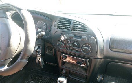 Mitsubishi Colt VI рестайлинг, 2002 год, 185 000 рублей, 8 фотография
