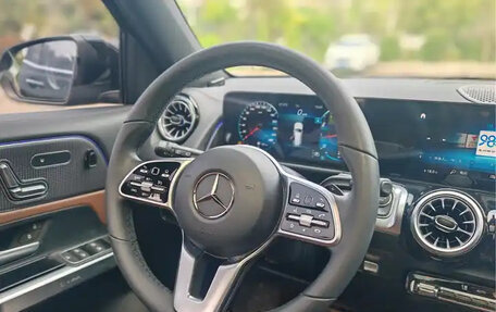 Mercedes-Benz GLB, 2022 год, 2 585 000 рублей, 14 фотография