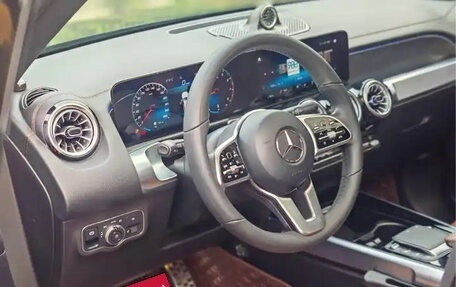 Mercedes-Benz GLB, 2022 год, 2 585 000 рублей, 22 фотография