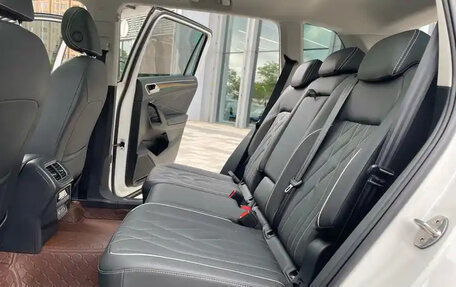 Volkswagen Tiguan II, 2021 год, 2 540 000 рублей, 9 фотография