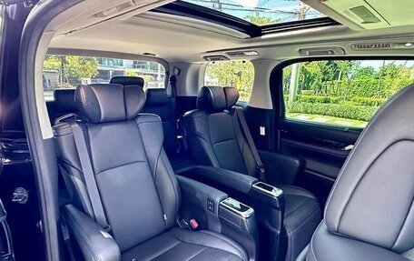 Toyota Vellfire II, 2021 год, 3 350 000 рублей, 8 фотография