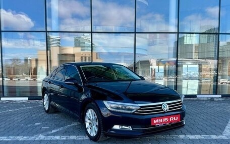 Volkswagen Passat B8 рестайлинг, 2015 год, 1 573 000 рублей, 2 фотография
