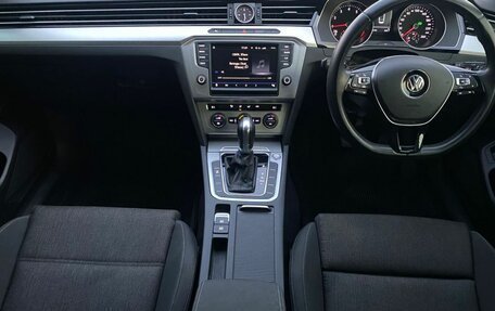 Volkswagen Passat B8 рестайлинг, 2015 год, 1 573 000 рублей, 13 фотография