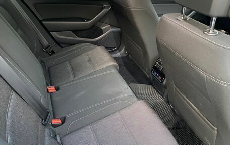 Volkswagen Passat B8 рестайлинг, 2015 год, 1 573 000 рублей, 15 фотография