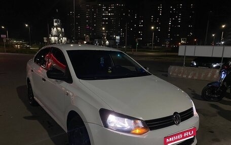 Volkswagen Polo VI (EU Market), 2012 год, 700 000 рублей, 17 фотография