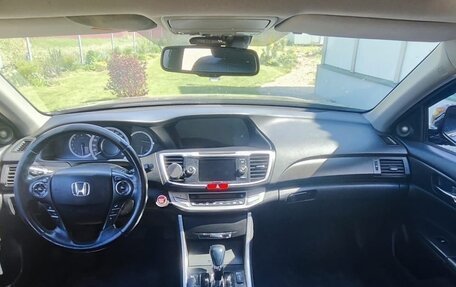 Honda Accord IX рестайлинг, 2013 год, 1 500 000 рублей, 4 фотография