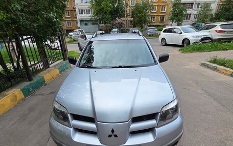 Mitsubishi Outlander III рестайлинг 3, 2003 год, 550 000 рублей, 2 фотография