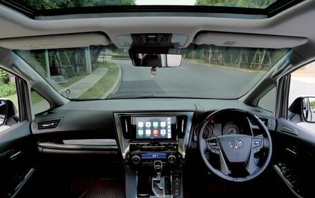 Toyota Alphard III, 2021 год, 3 350 000 рублей, 12 фотография