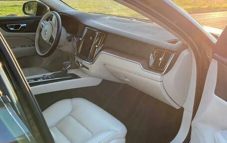 Volvo S60 III, 2021 год, 2 700 000 рублей, 10 фотография