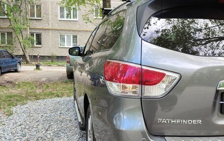 Nissan Pathfinder, 2015 год, 2 270 000 рублей, 23 фотография