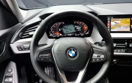 BMW 1 серия, 2021 год, 2 225 000 рублей, 10 фотография