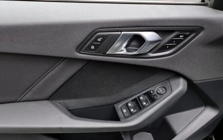BMW 1 серия, 2021 год, 2 225 000 рублей, 12 фотография