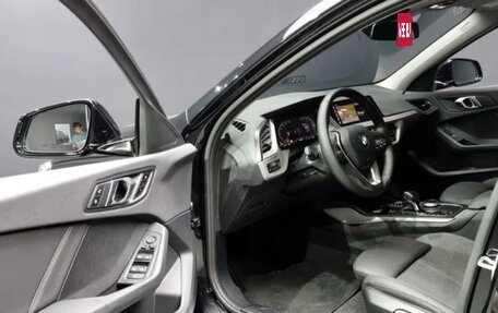 BMW 1 серия, 2021 год, 2 225 000 рублей, 17 фотография
