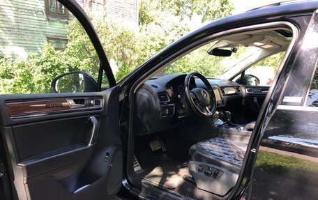 Volkswagen Touareg III, 2016 год, 3 300 000 рублей, 3 фотография