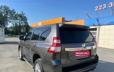 Toyota Land Cruiser Prado 150 рестайлинг 2, 2015 год, 4 300 000 рублей, 8 фотография
