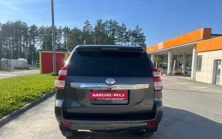 Toyota Land Cruiser Prado 150 рестайлинг 2, 2015 год, 4 300 000 рублей, 7 фотография