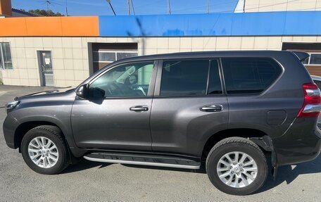 Toyota Land Cruiser Prado 150 рестайлинг 2, 2015 год, 4 300 000 рублей, 11 фотография