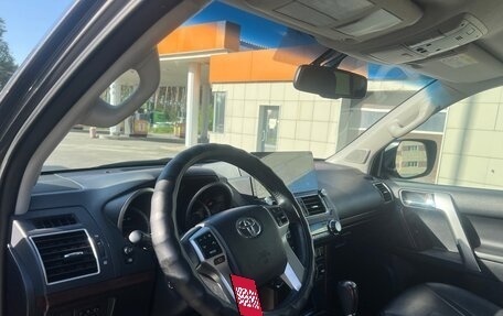 Toyota Land Cruiser Prado 150 рестайлинг 2, 2015 год, 4 300 000 рублей, 14 фотография