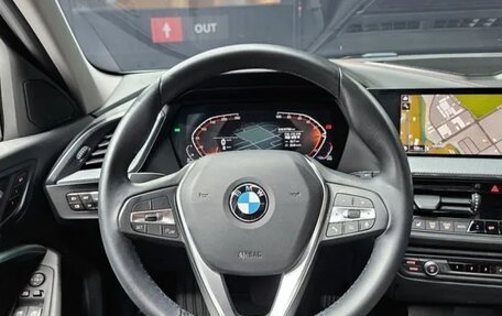 BMW 1 серия, 2021 год, 2 260 000 рублей, 6 фотография