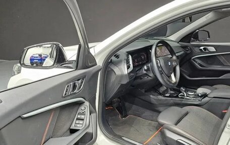 BMW 1 серия, 2021 год, 2 260 000 рублей, 19 фотография