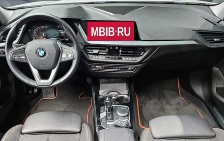 BMW 1 серия, 2021 год, 2 260 000 рублей, 11 фотография