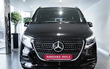 Mercedes-Benz V-Класс, 2024 год, 18 250 000 рублей, 3 фотография