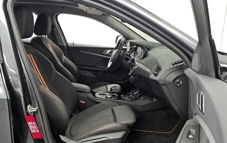 BMW 1 серия, 2021 год, 2 140 000 рублей, 18 фотография