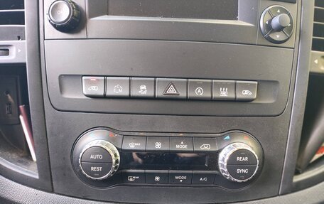Mercedes-Benz Vito, 2017 год, 3 400 000 рублей, 10 фотография