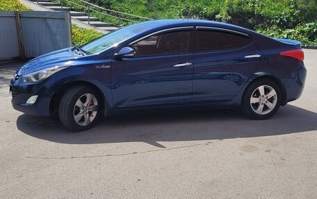 Hyundai Avante, 2011 год, 900 000 рублей, 7 фотография