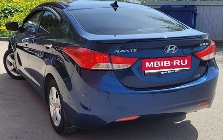 Hyundai Avante, 2011 год, 900 000 рублей, 5 фотография