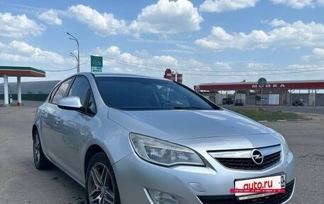 Opel Astra J, 2010 год, 600 000 рублей, 2 фотография