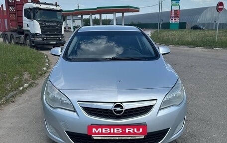 Opel Astra J, 2010 год, 600 000 рублей, 6 фотография