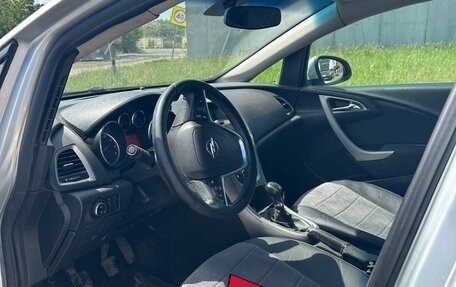 Opel Astra J, 2010 год, 600 000 рублей, 5 фотография