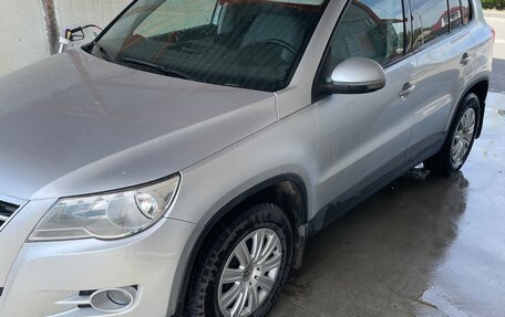 Volkswagen Tiguan I, 2011 год, 1 200 000 рублей, 2 фотография