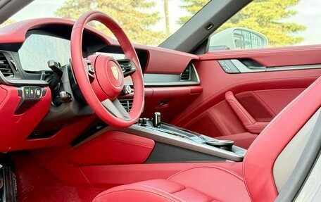 Porsche 911, 2024 год, 24 000 000 рублей, 22 фотография