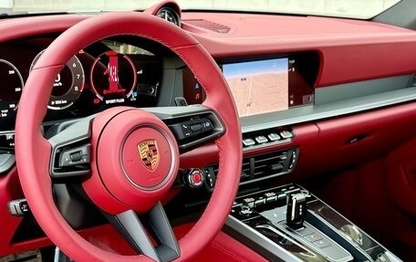 Porsche 911, 2024 год, 24 000 000 рублей, 11 фотография