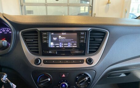 Hyundai Solaris II рестайлинг, 2018 год, 1 275 000 рублей, 13 фотография