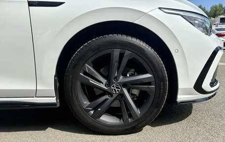 Volkswagen Golf VIII, 2022 год, 2 160 000 рублей, 14 фотография