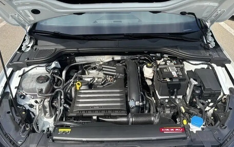 Volkswagen Golf VIII, 2022 год, 2 160 000 рублей, 15 фотография