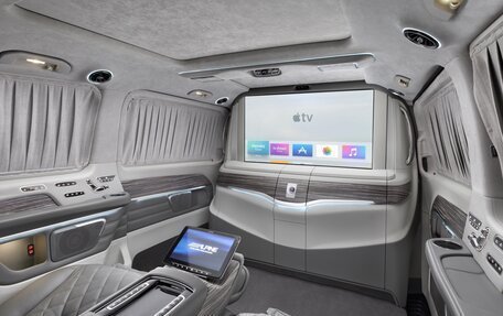 Mercedes-Benz V-Класс, 2025 год, 44 990 000 рублей, 2 фотография