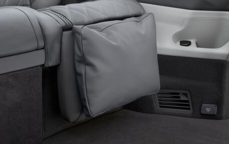 Mercedes-Benz V-Класс, 2025 год, 44 990 000 рублей, 37 фотография