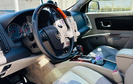 Cadillac SRX II рестайлинг, 2005 год, 850 000 рублей, 16 фотография
