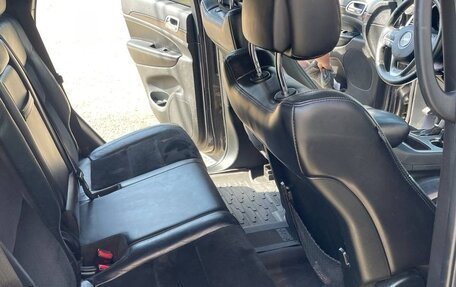 Jeep Grand Cherokee, 2017 год, 2 700 000 рублей, 8 фотография