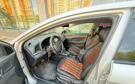 Hyundai Elantra VI рестайлинг, 2018 год, 1 200 000 рублей, 6 фотография